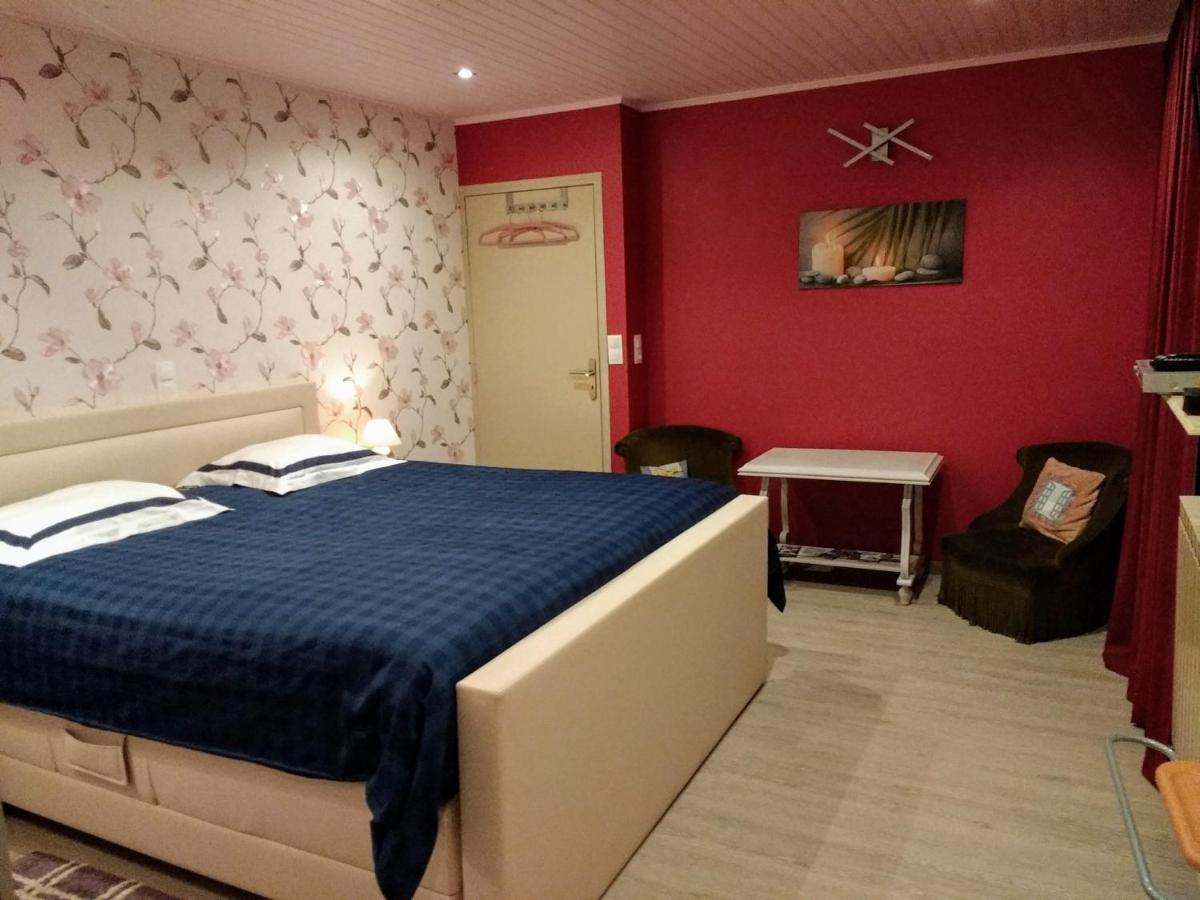 Les Ecureuils Bed & Breakfast Revin  Eksteriør bilde