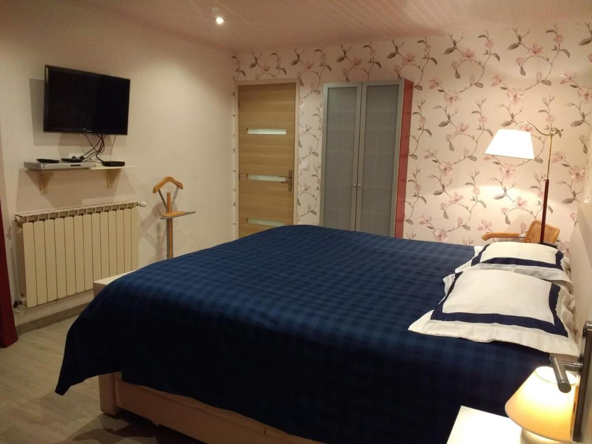 Les Ecureuils Bed & Breakfast Revin  Eksteriør bilde