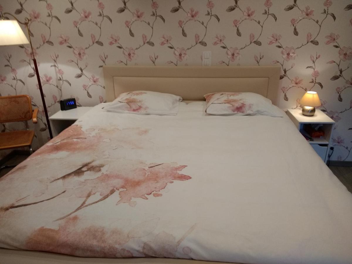 Les Ecureuils Bed & Breakfast Revin  Eksteriør bilde